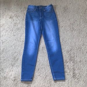 Medium Wash High Waisted Jeans